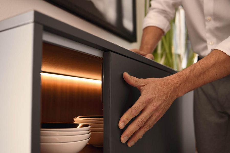 Küchenunterschrank mit Schiebetüre 