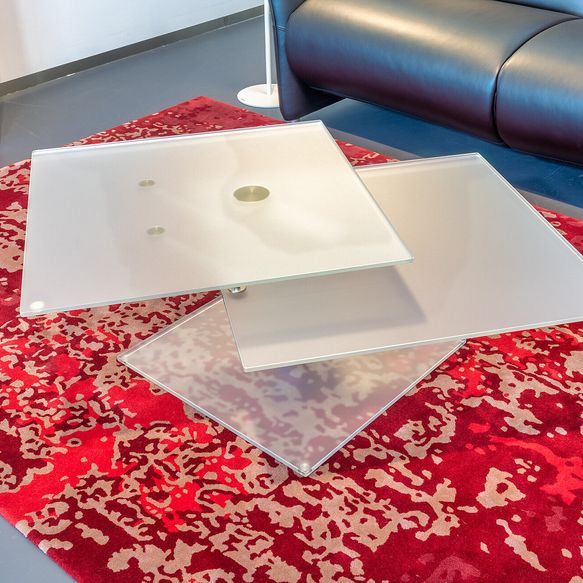 drehbarer Couchtisch mit drei Ebenen aus gefrostetem Glas von Ronald Schmitt