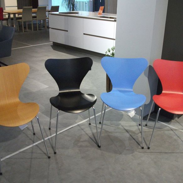 4 Stühle Series 7 von Fritz Hansen
