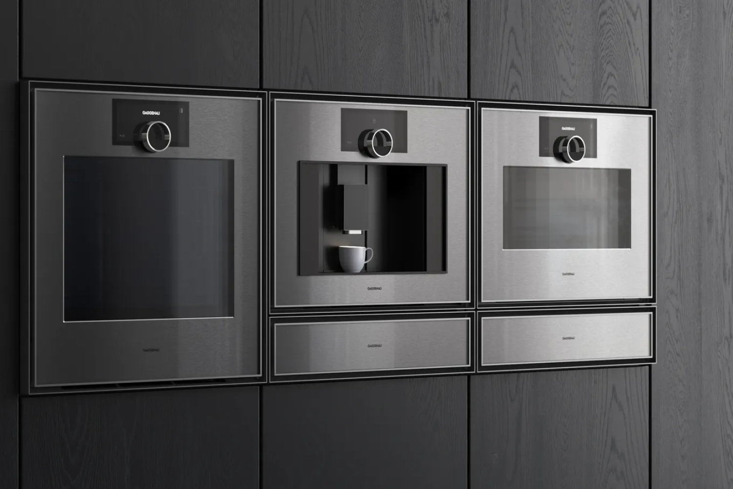 Kaffemaschine, Dampfgarer, Backofen und Wäremschublade von Gaggenau in einer Hochschrankwand
