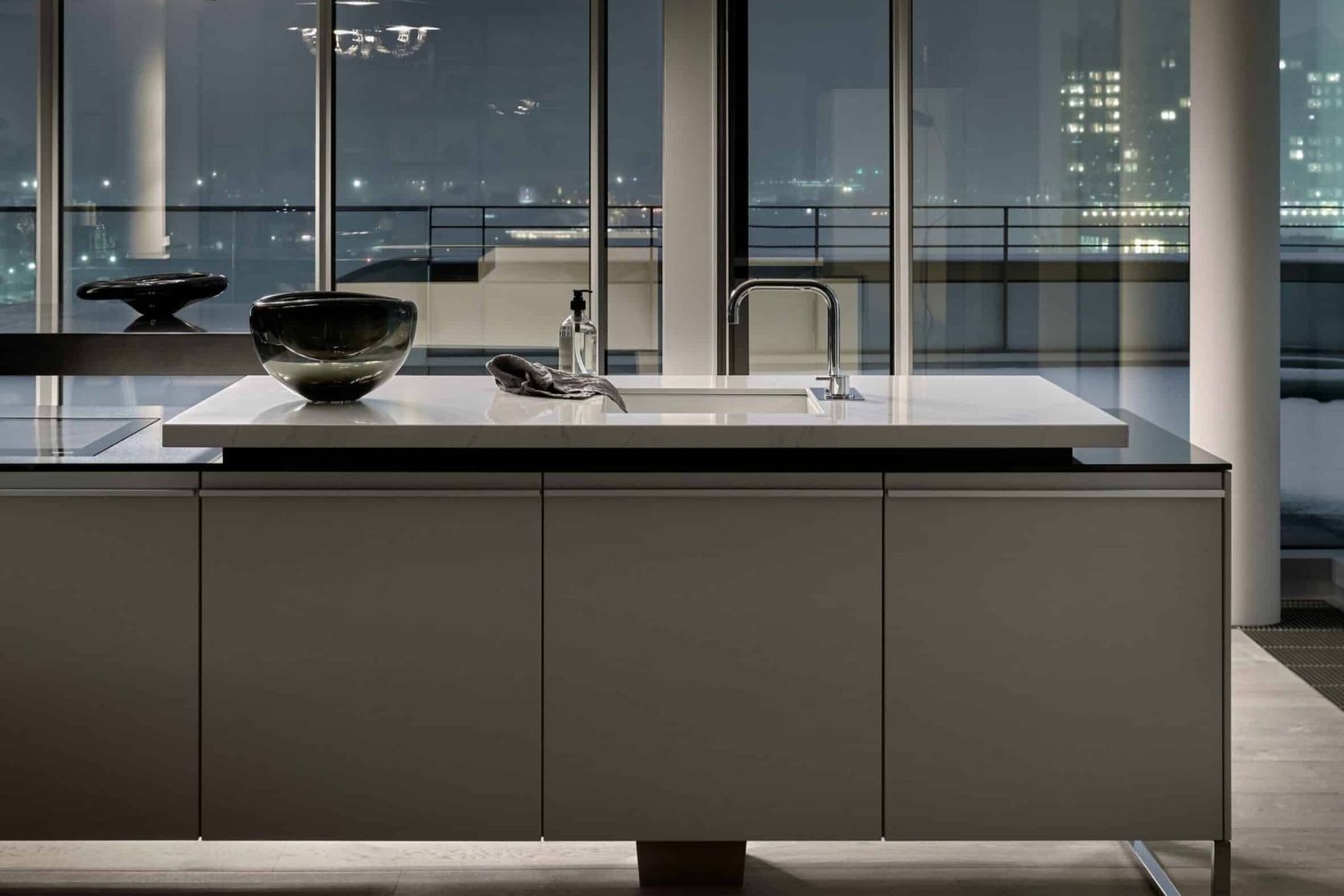 Moderne Designküche von Poggenpogl im Stil Venovo